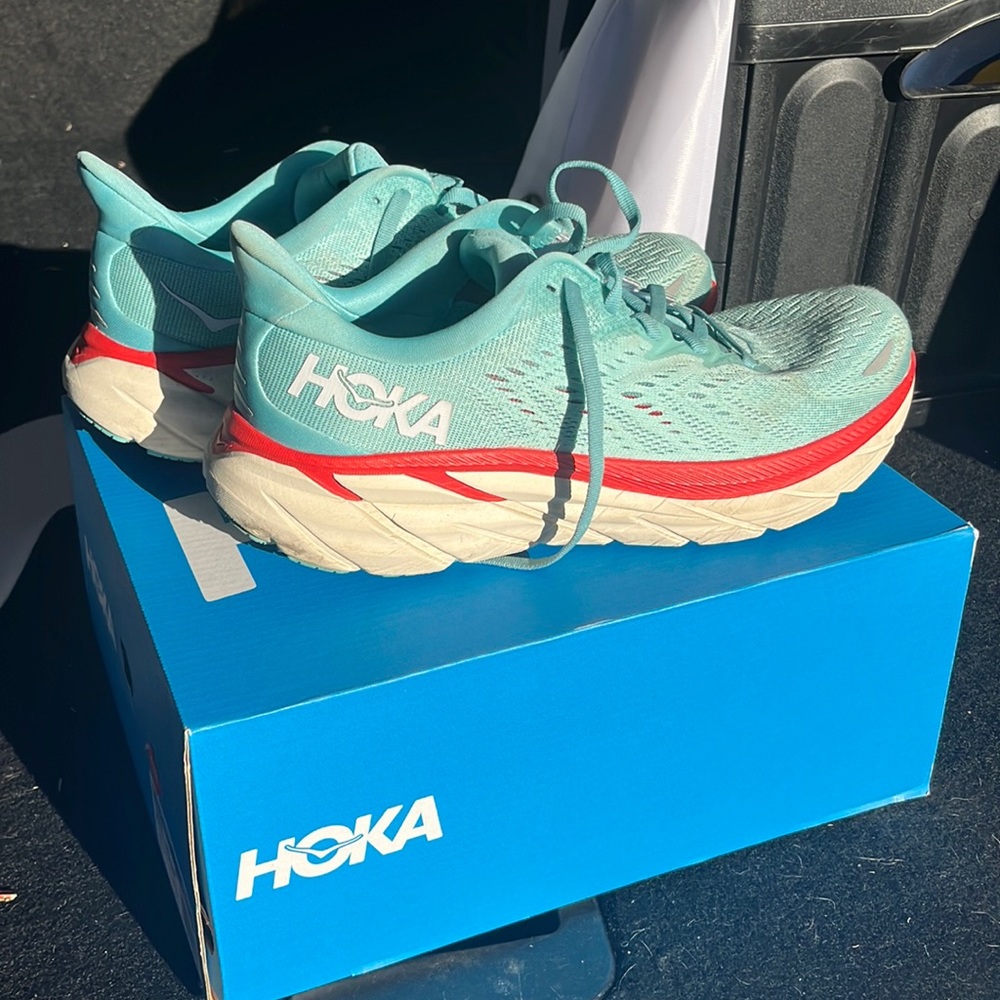 Hoka Clifton 8